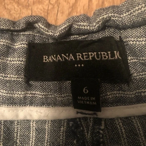 Banana Republic 3/4 pants - Picture 3 of 4